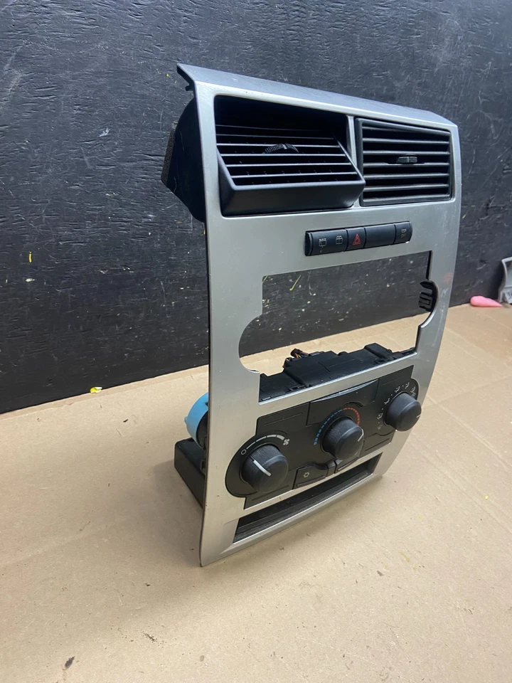 Moldura de rádio controle de temperatura climática Dodge Charger painel 2005 - 2007 T9163 DG - Imagem 2 de 4