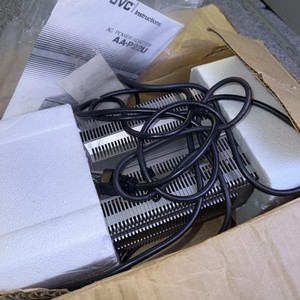 JVC AC Power Adapter Battery Charger AA-P22U 12 VDC 1.8 w/owner’s manual