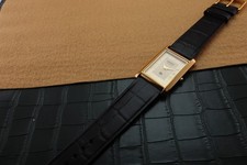Vintage Seiko Slim Quartz Men's Wrist Watch Gold Dial with Black Strap. - Image 5