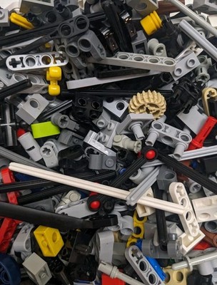 600pcs LEGO Technic Bulk Lot Pins, Axles, Connectors, Education GBC Robot