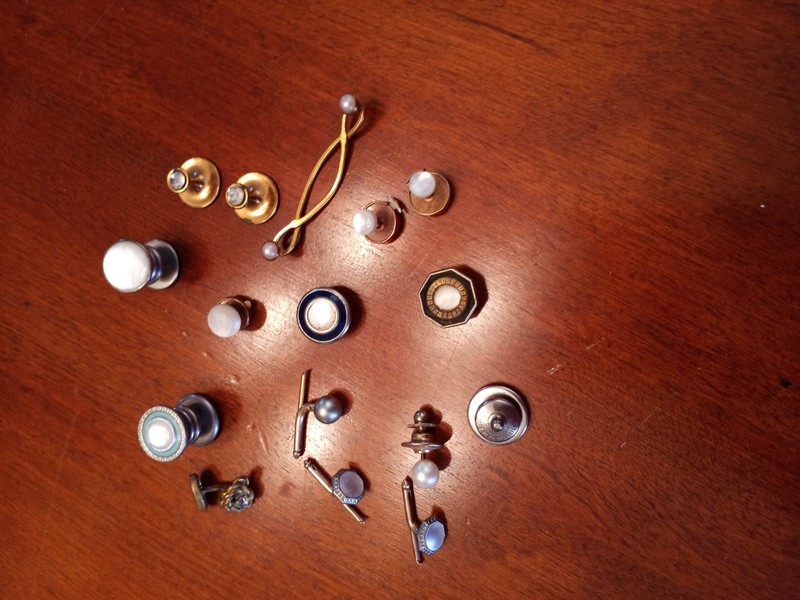 Vintage Mother of pearl snap cufflink lot etc.