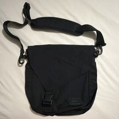 TOM BIHN LARGE CAFE RACER BLACK BALLISTIC 2021 MADE IN USA DISCONTINUED 
