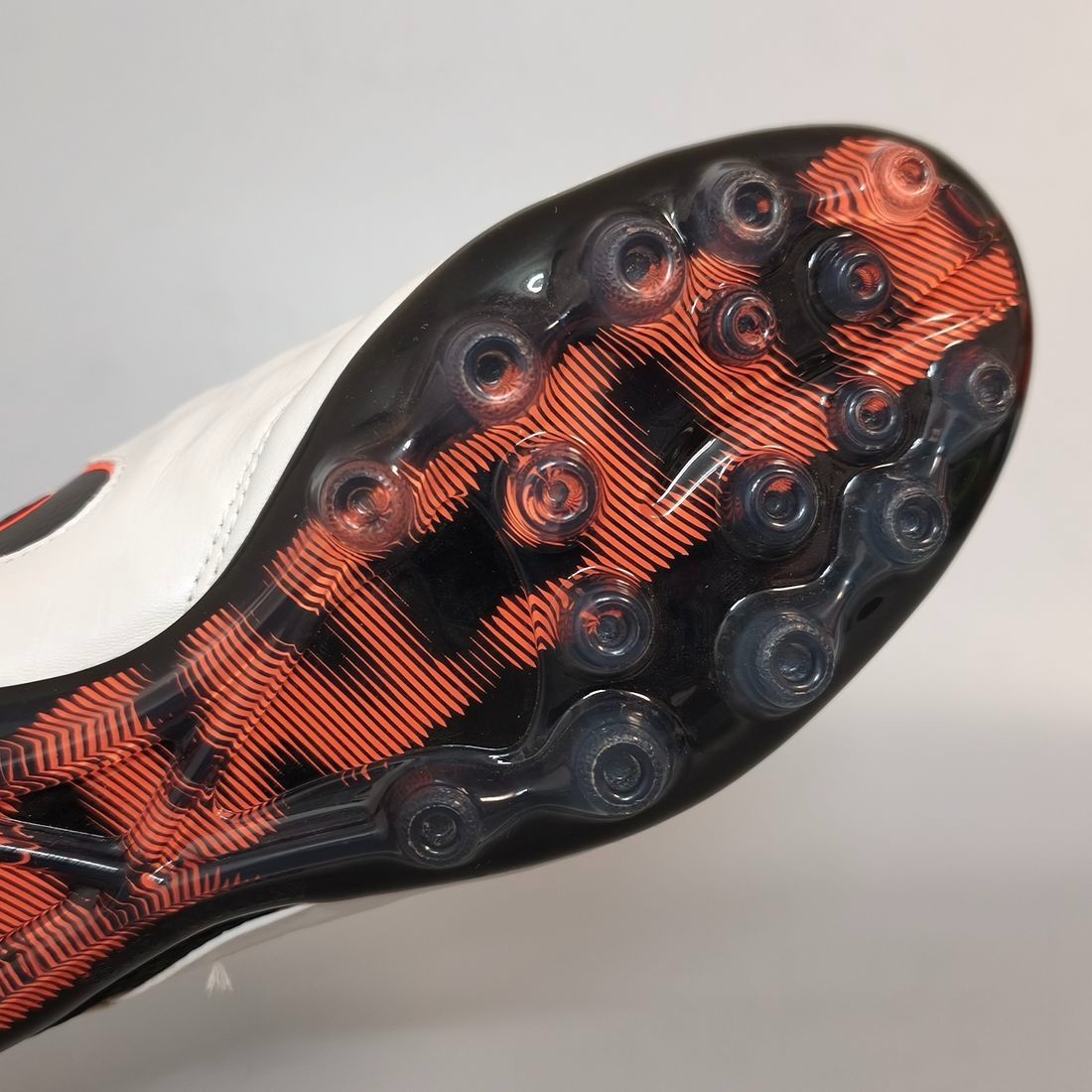 NIKE TIEMPO LEGEND VI AG-R UK 6 US 6,5 EU 39 819712-001  display picture 1