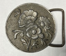 Vintage 70s Wild Flowers Round Pewter Belt Buckle   Women  s  Kids