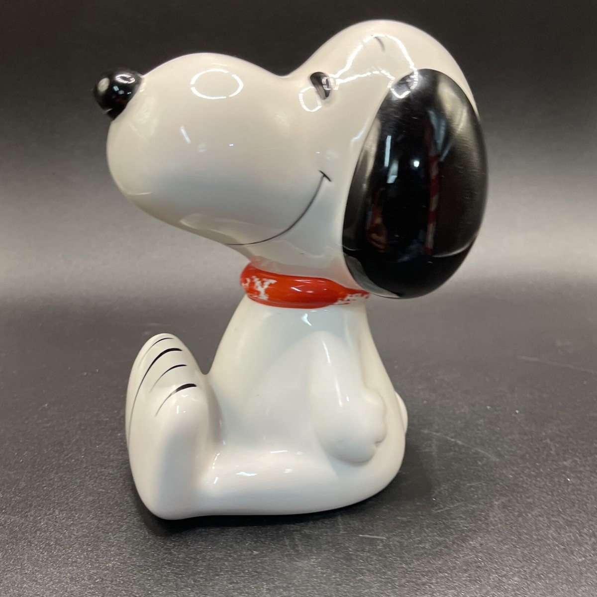 Vintage Sitting 6” SNOOPY BANK United Feature Syndicate, Inc
