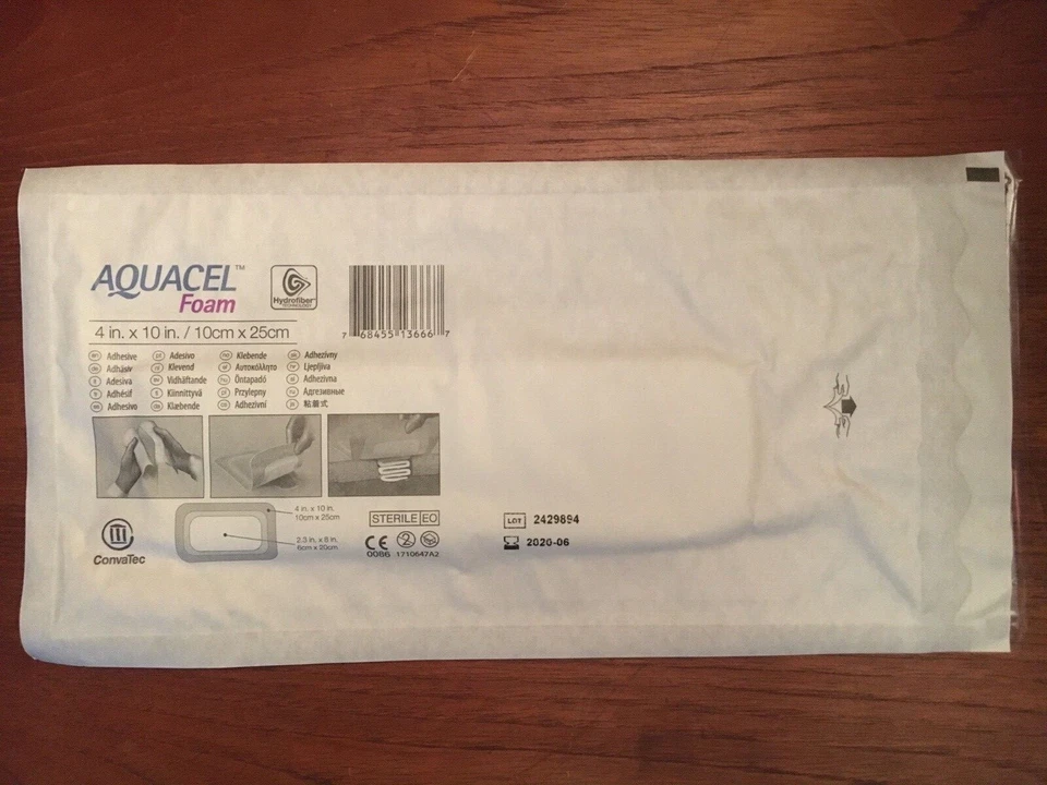 AQUACEL Adhesive Silicone Foam Dressing 4" x 10" Sterile - Image 2 of 3