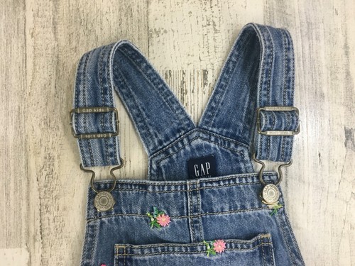 Gap Kids Girls Sz S 6 7 Floral Embroidered Shortalls Short Bib Overalls Denim - Picture 2 of 10