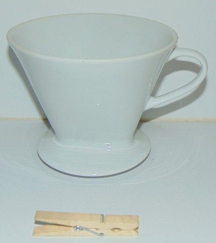 Porcelain Coffee Filter/Holder Pour 