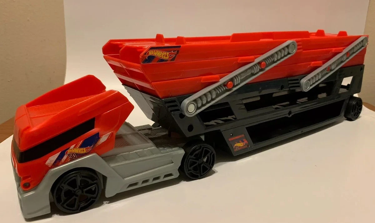 Hot wheels autotransport mega hauler hotsell