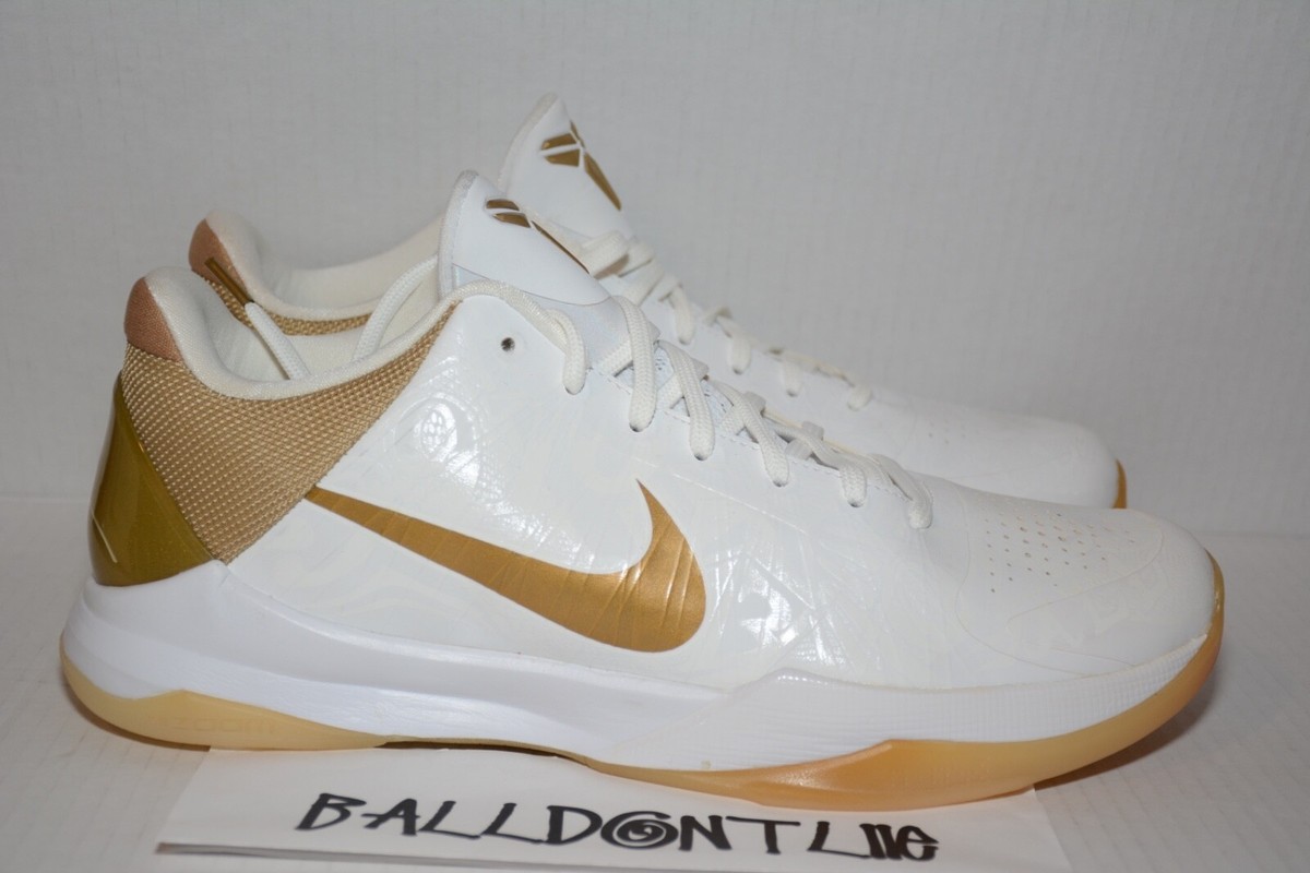 Nike zoom Kobe 5 ホワイト/ゴールド シューズ Nike Men's Kobe V 5 Protro Big Stage White Metallic Gold Black