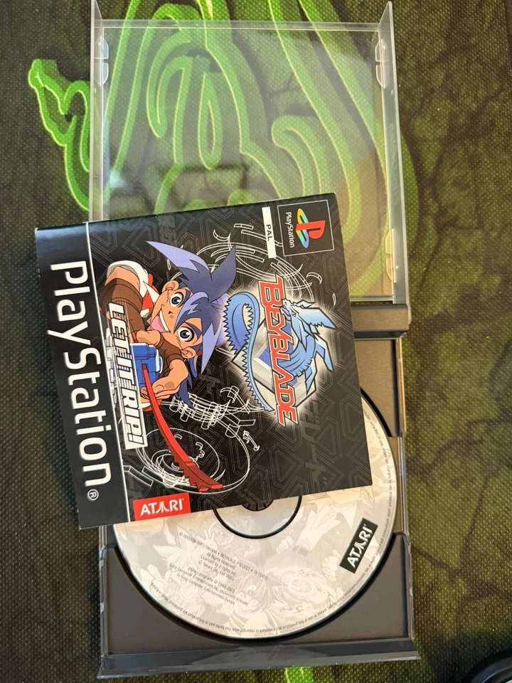 PS1 – Beyblade: Let It Rip! – PAL ITA – custodia rovinata– manuale incluso - Immagine 4 di 4