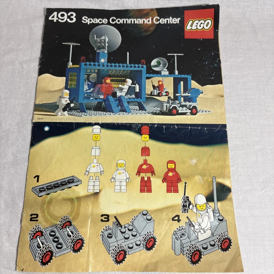 Lego Classic Space 493 Space Command Center - 100% Complete w/ Manual & Minifigs - Image 2 of 4