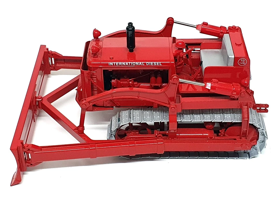 Speccast 1/16 Scale ZJD156 International Harvester TD-14 Crawler w/ Blade - Red - Image 4 of 4