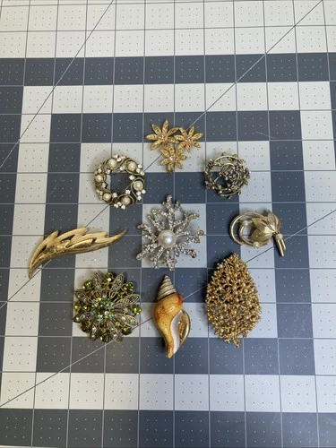 Lot Of 9 Vintage Monet Trifari Rene Brooches Gold Silver Pearl Rhinestones