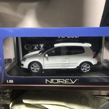 618 1 18 Norev Volkswagen Golf 5 Golf V VW Golf GTI White Miniature Model Comple