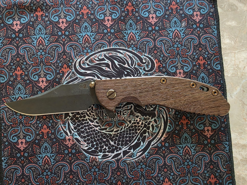 Hinderer XM-24 -- Bowie --  Skinny -- 1095 steel -- Vintage Series-Smooth Walnut