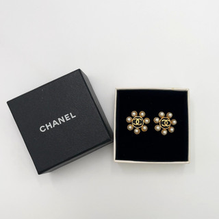 Auth Chanel Flower Pearl Coco GP Earrings Black 95A engraved W/B BA060623