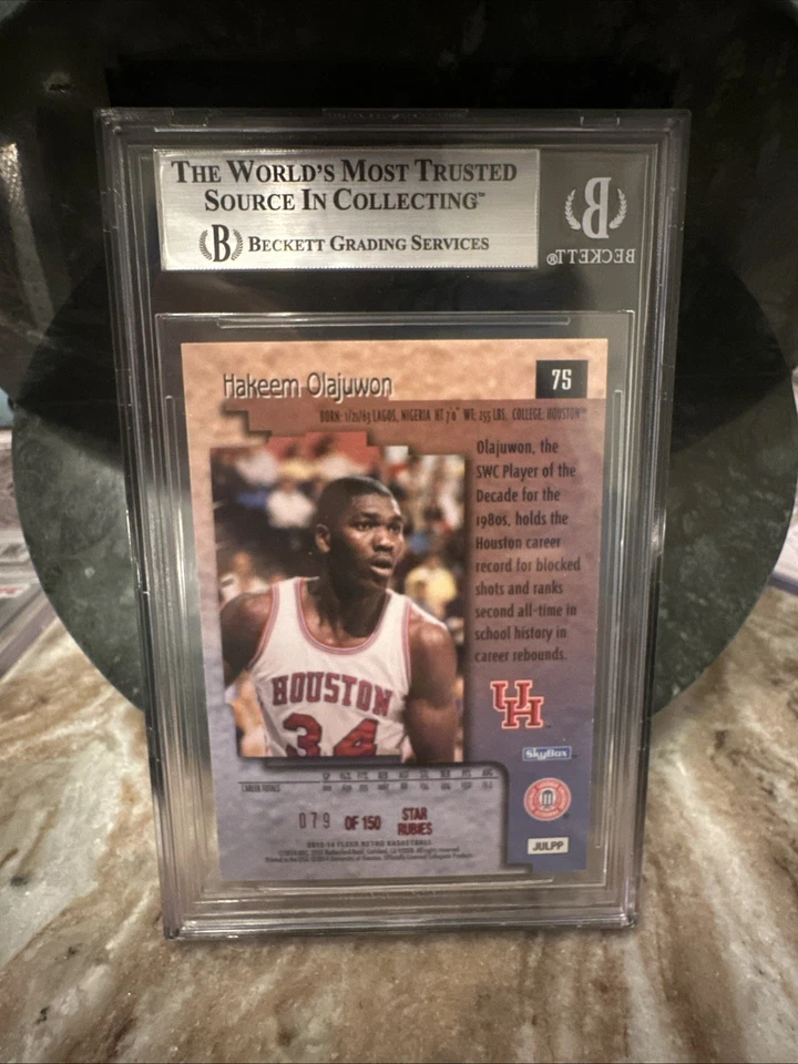 2013-14 Fleer Retro 1996-97 Skybox Premium Hakeem Olajuwon #75 Star Rubies /150 - Image 3 of 4