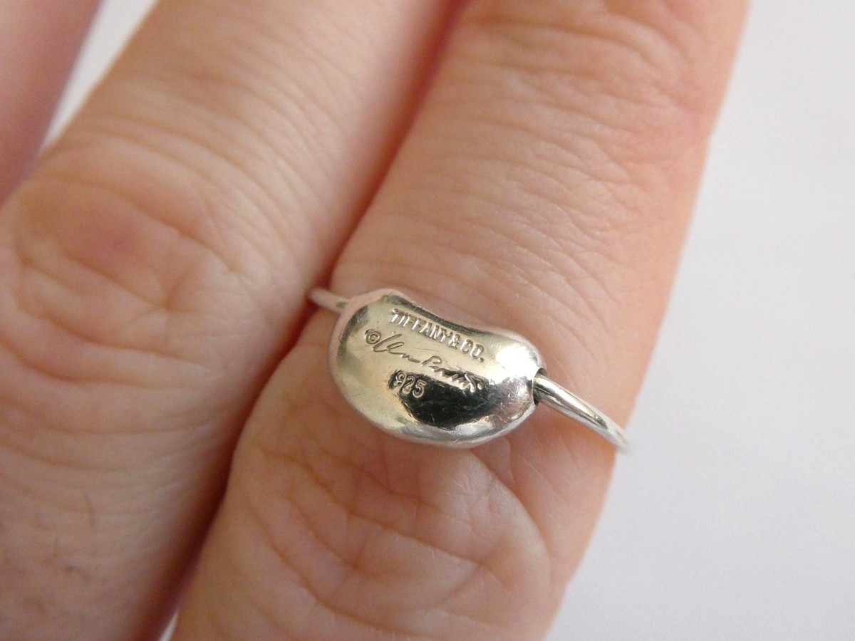 Tiffany and Co Elsa Peretti Bean Design Sterling Silver Ring Size