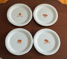 WILLIAMS SONOMA WSO 139 SET 4 HOLIDAY DESSERT PLATES PLUM PUDDING PIE STOLLEN