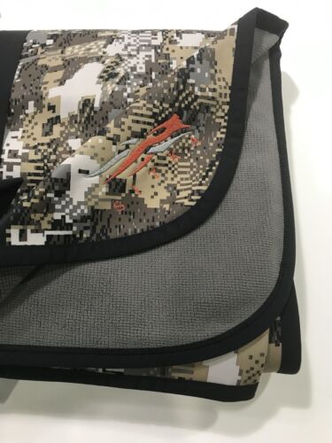 Sitka Windstopper Blanket Optifade Elevated II - NWT! - Picture 3 of 10