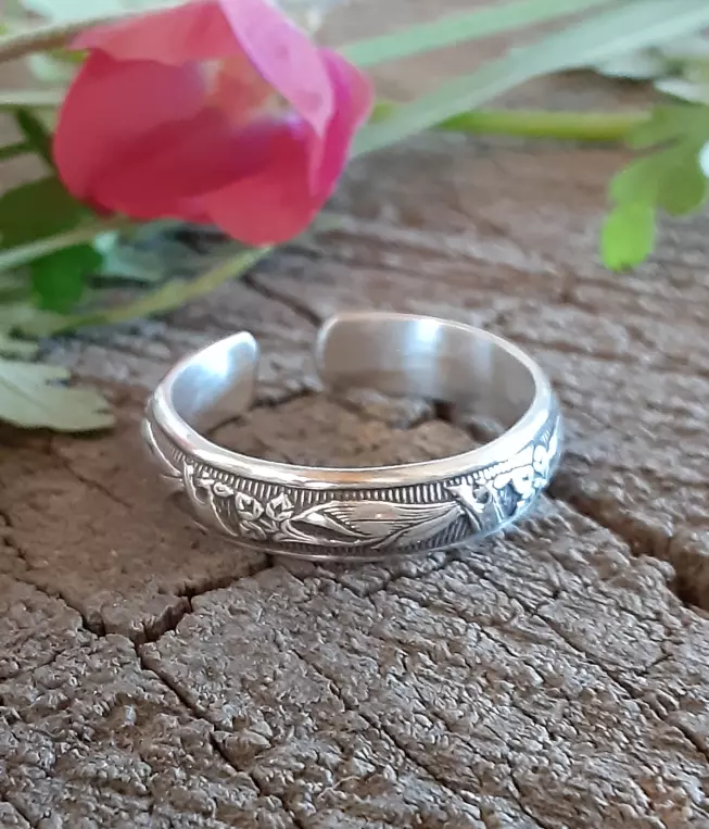 Thumb sale ring platinum