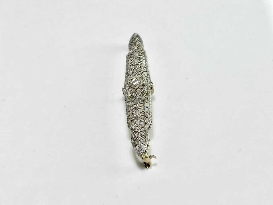 Винтажная филигранная брошь на булавке из белого золота 14 карат с натуральным старым европейским бриллиантом в стиле ар-деко - Изображение 2 из 4