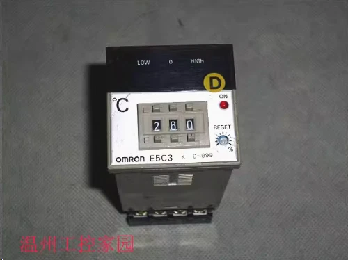 1pcs Used E5C3-WR 20K OMRON temperature controller