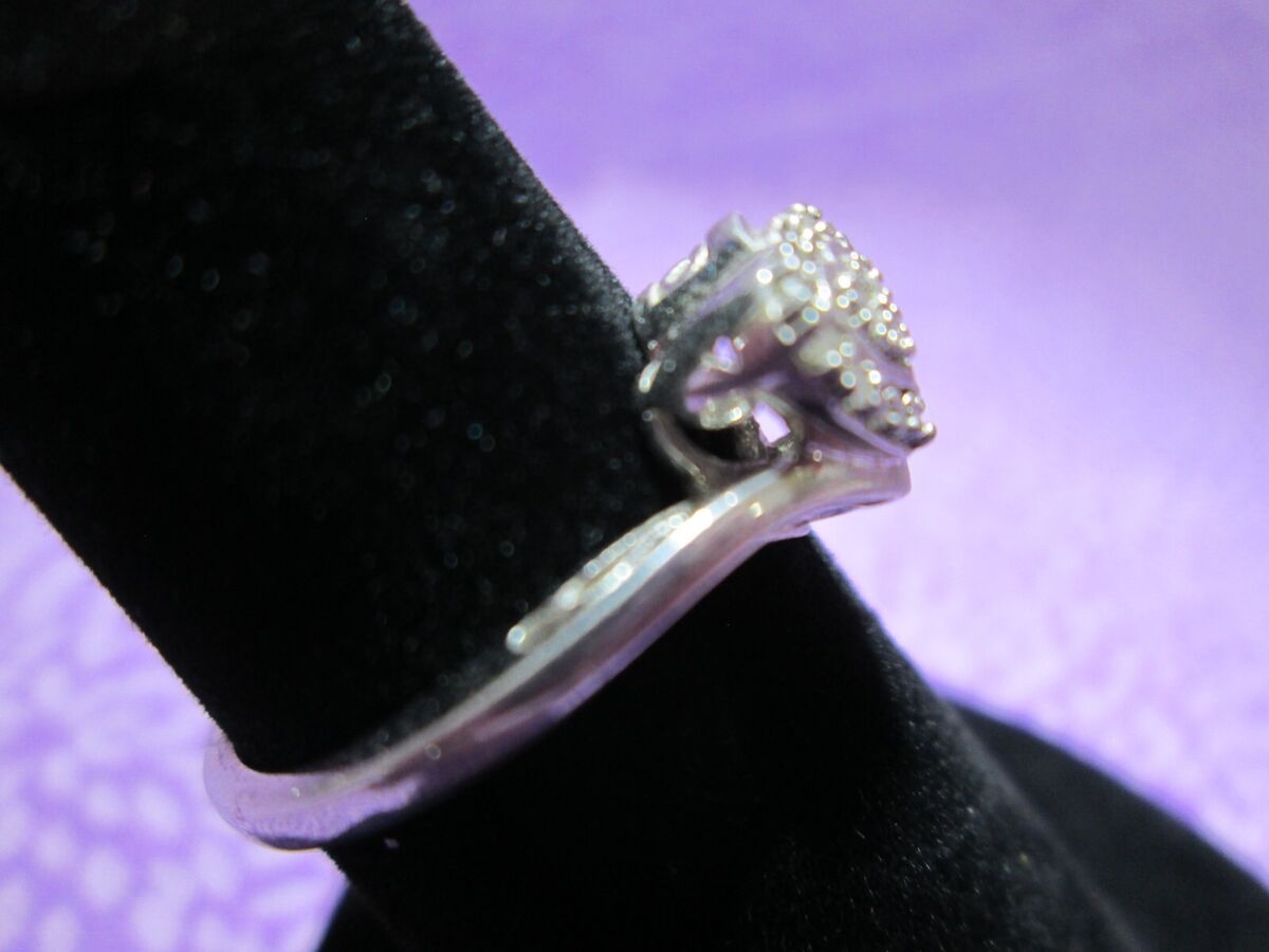 Signed JD Sterling Silver .925 NATURAL DIAMOND HEART Ring Signed JD Sterling Silver .925 NATURAL DIAMOND HEART Ring