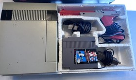 Nintendo NES Action Set Console Almost CIB Missing Power cord One Controller