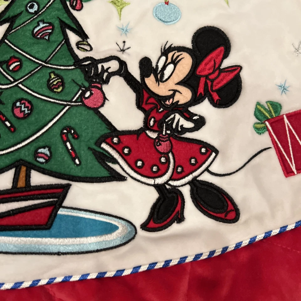 Disney store MICKEY & MINNIE & Pluto  2014 Christmas Tree Skirt  53" Velvet EUC - Image 4 of 4