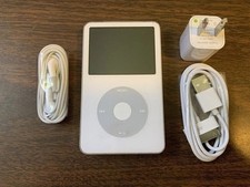 WHITE Apple iPod Video Classic 5th Generation 30GB w /New Battery MP3 Players