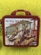 The Wild Wild West Lunch Box Keychain 1998 Basic Fun Key Ring w/ Orange Thermos