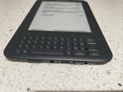 Amazon Kindle Keyboard 3rd Gen D00901 WiFi + 3G With Genuine Case