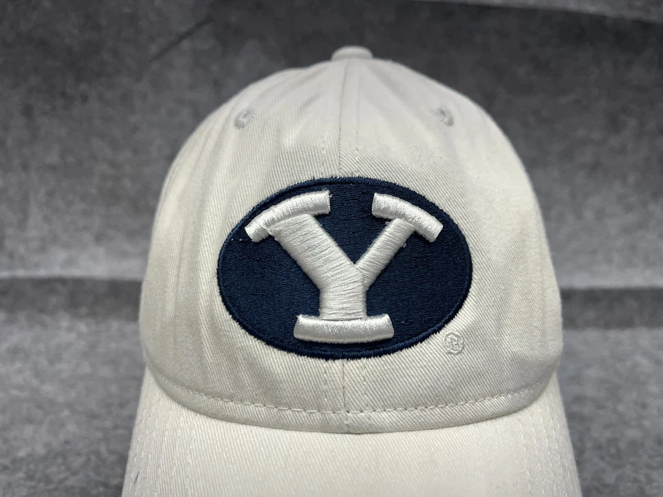 BYU Pumas Adidas Sombrero Gorra Correa Trasera Adulto Blanco Azul 100% Algodón NCAA Foto 2 de 4