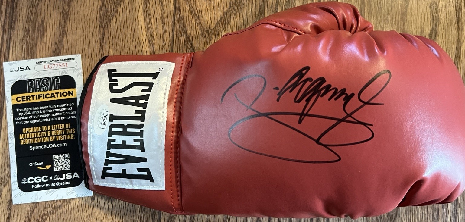 Manny Pacqui o Autographed Signed MANNY PACQUIAO Auto Everlast Boxing Glove JSA COA 