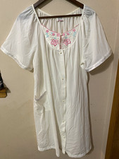 VTG 90 s Kelly Reed M White Short Sleeve Nightgown Cottagecore Grandmacore