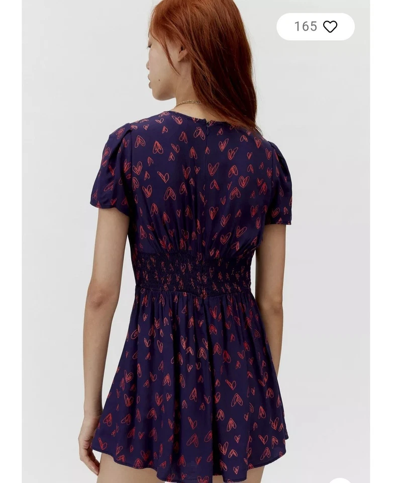 Mameluco manga corta estampado corazón Juliette Urban Outfitters nuevo sin etiquetas grande Foto 4 de 4