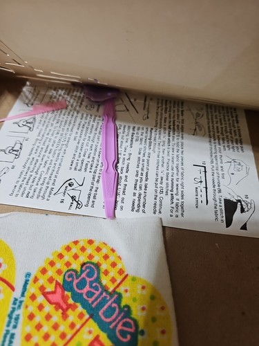 MODA HASBRO VINTAGE DA ME! KIT BAMBOLA FASHION DESIGNER 1982 bambola usata InsideCH - Foto 9 di 10
