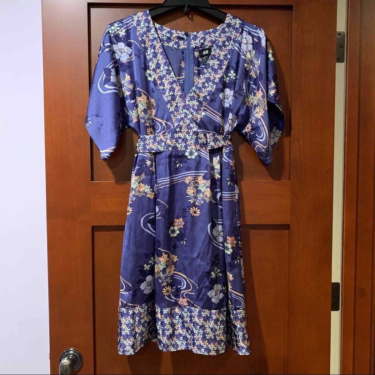 H&M Floral Satin Tie Back V-neck Dress Royal Blue Dolman Sleeve Size 8