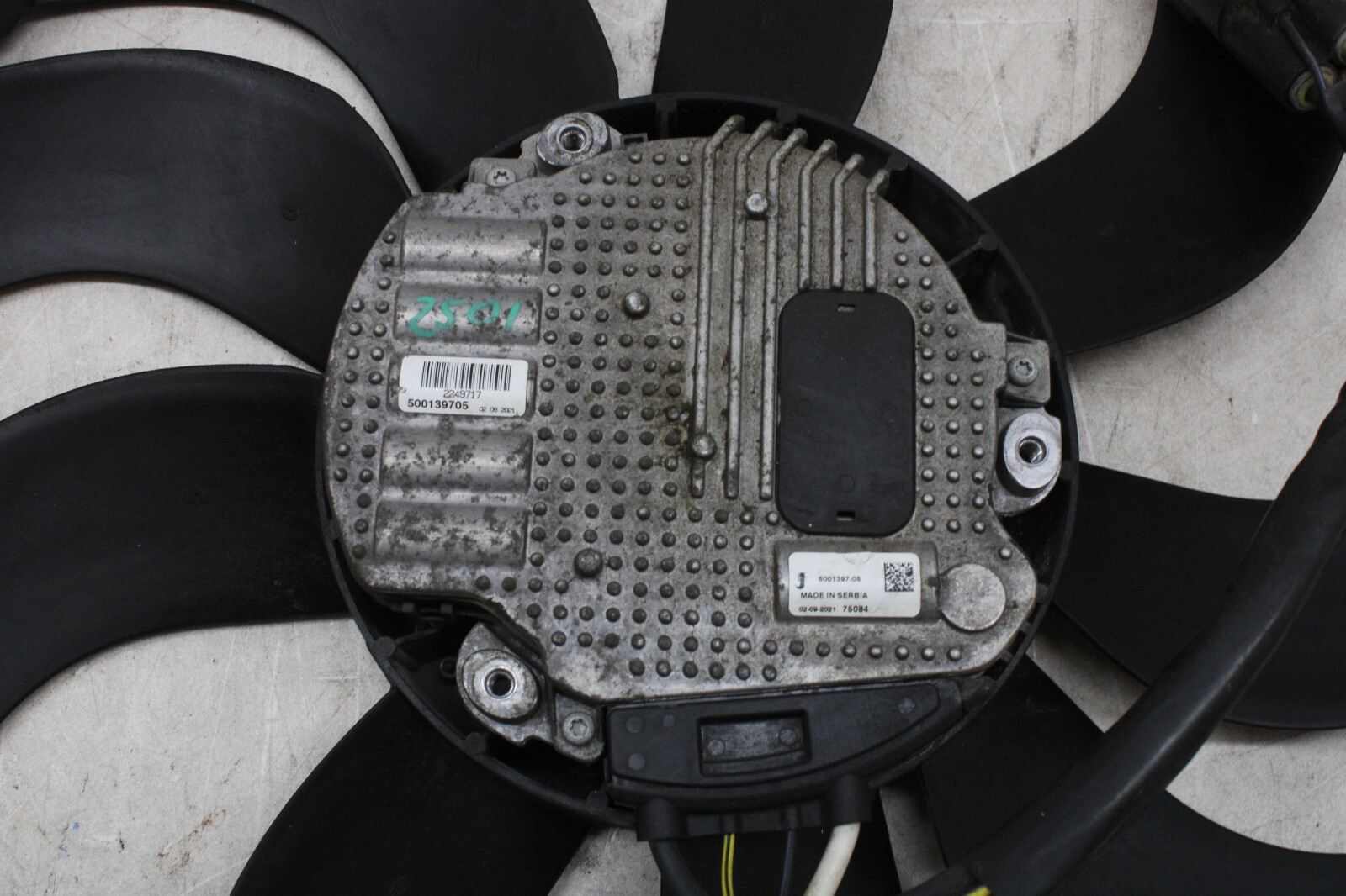 2022 MASERATI LEVANTE MODENA RADIATOR COOLING FAN 500139705 OEM 21 22 23 24
