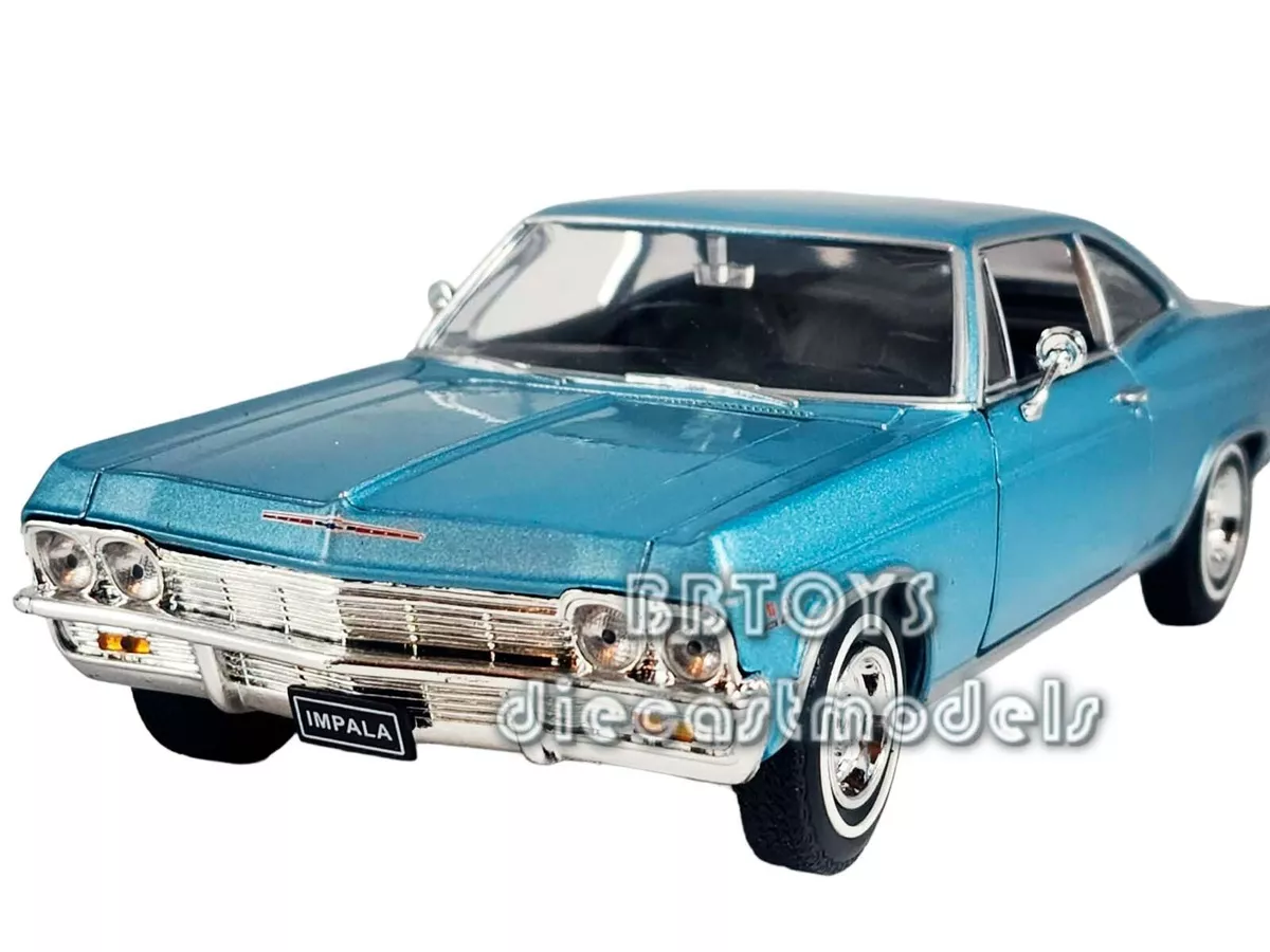 1965 CHEVROLET IMPALA SS 396 LIGHT BLUE 1 24 DIECAST MODEL CAR BY WELLY 22417