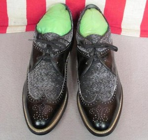 metallic silver oxford shoes