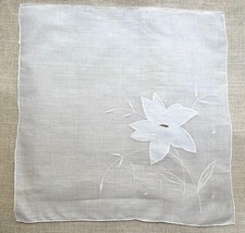 VINTAGE 1950s HANKY HANKIE WHITE FLORAL EMBROIDERED ON WHITE HAND ROLLED  HEM