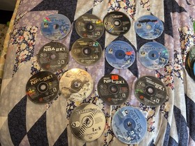 SEGA Dreamcast Console + Over 30 Games (some rare) + 2 Controllers + VMU (READ)