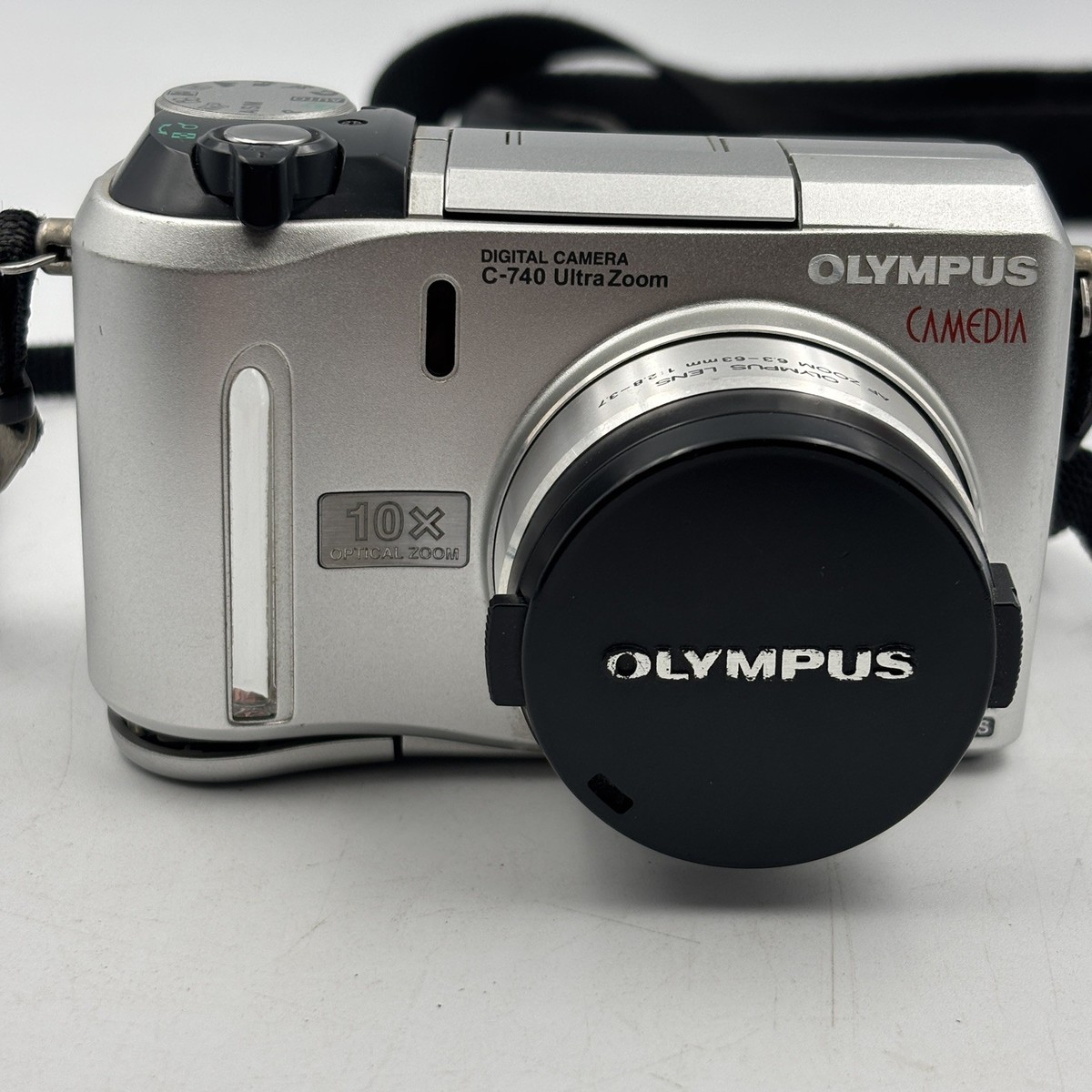 Olympus CAMEDIA C-740 38-380mm Ultra Zoom 3.2MP Digital Camera