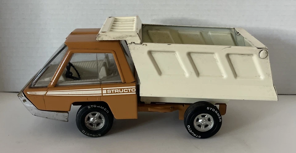 Vintage 1970's Structo Stormer Metal Dump Truck - Image 2 of 4