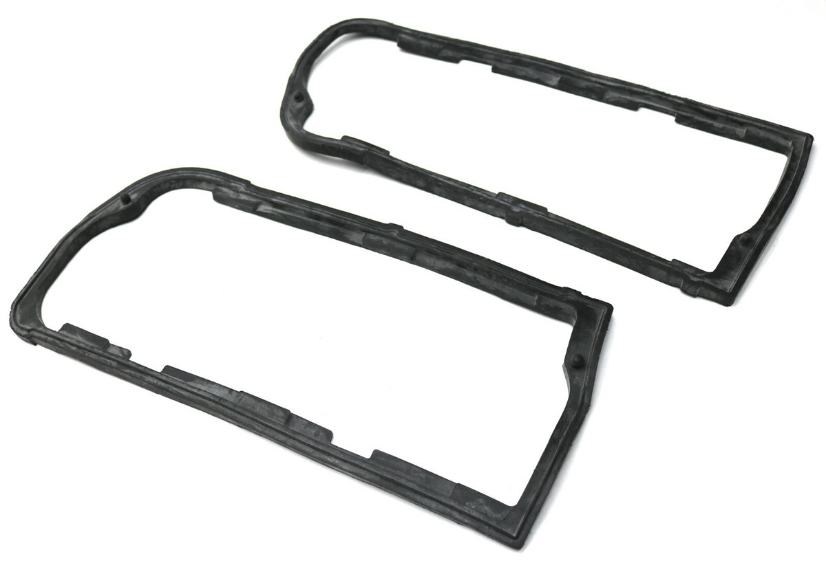 NEW Tail Light Seal Rubber Gasket Pair / For 79-81 Nissan Datsun