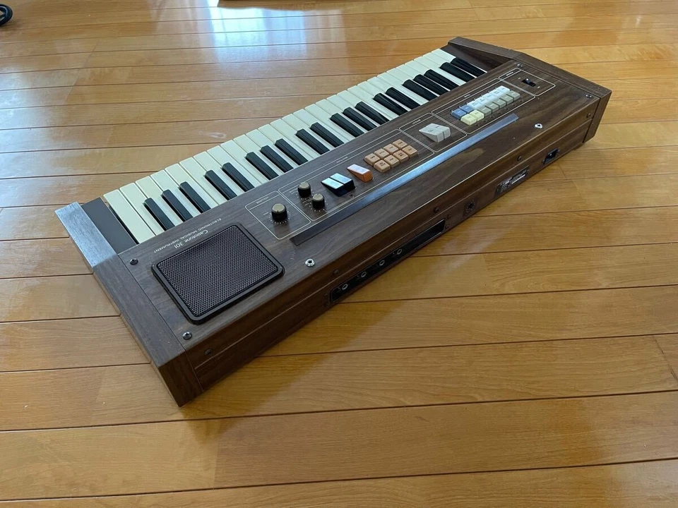 Vintage Casio Casiotone 301 Analog keyboard synthesizer Drum Machine Excellent! - Image 3 of 4