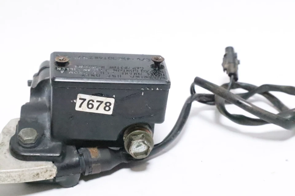 04 05 Yamaha Bruin 250 automático 2x2 OEM cilindro maestro de freno 5KM-2583T-01-00 Foto 4 de 4